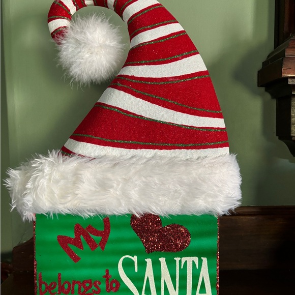 2014 Pier One My Heart Belongs to Santa Decoration - Picture 8 of 15